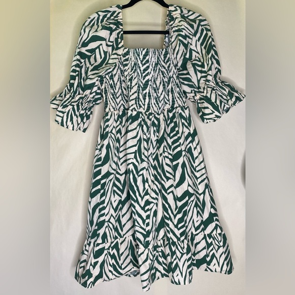 Eloquii Women’s Sz 24 White Green Smocked Bodice Beach Vacation Resort Like New - Picture 1 of 7